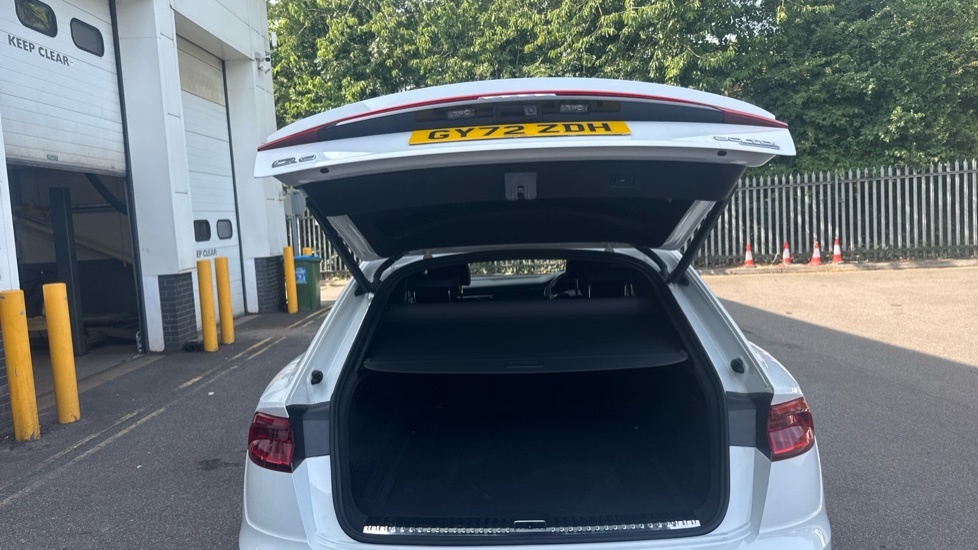 Audi Q8 S Line White #4