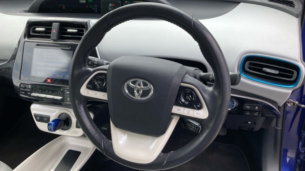 Toyota Prius Vvt-h Active Hatchback Red #10
