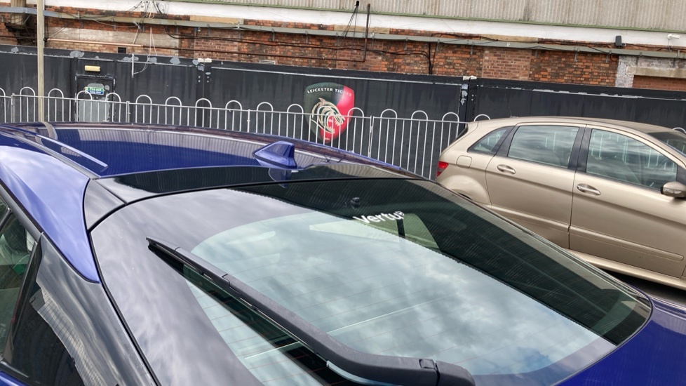 Toyota Prius Vvt-h Active Hatchback Red #39
