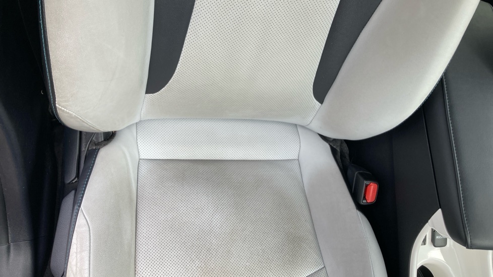 Toyota Prius Vvt-h Active Hatchback Red #14