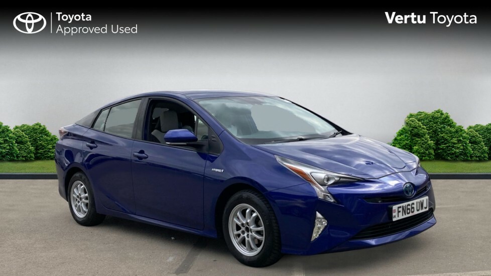 Toyota Prius Vvt-h Active Hatchback Red #1