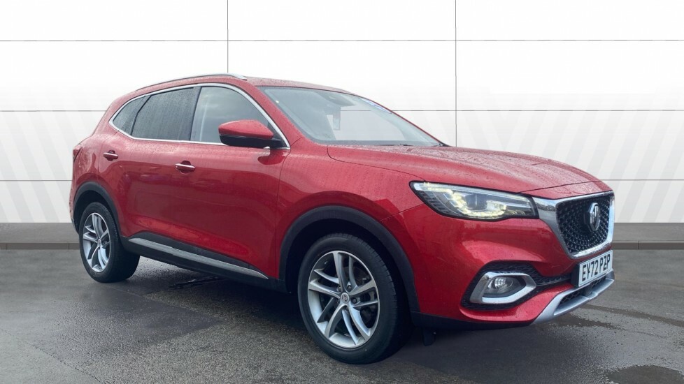 MG HS Exclusive Red