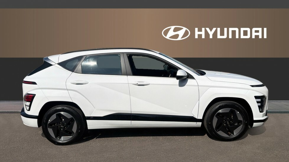 Hyundai Kona Advance White #5