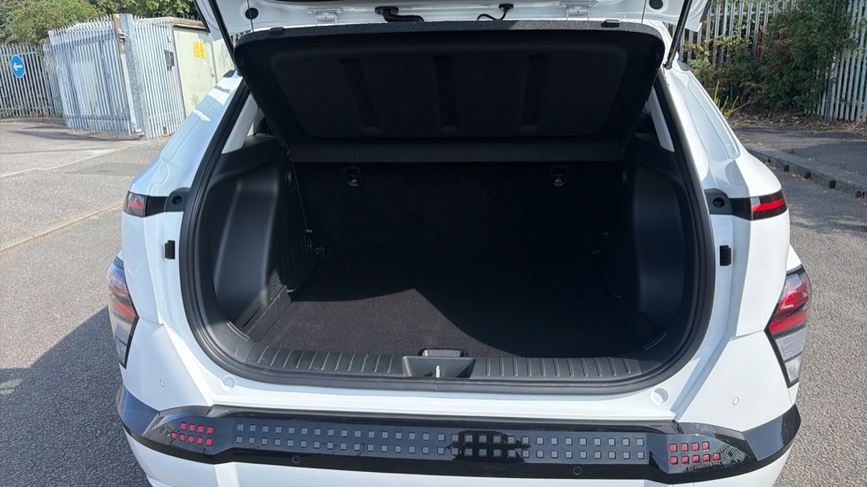 Hyundai Kona Advance White #4