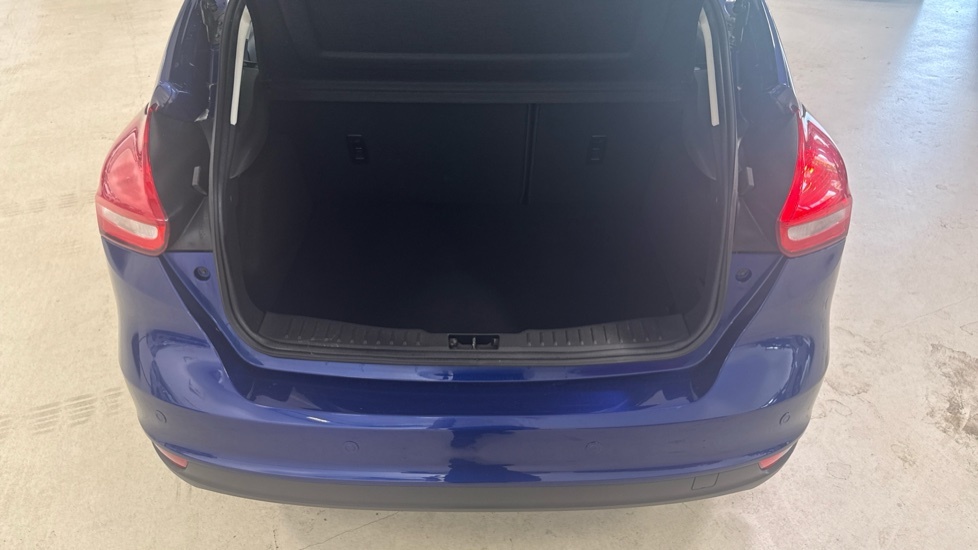 Ford Focus Titanium Blue #4