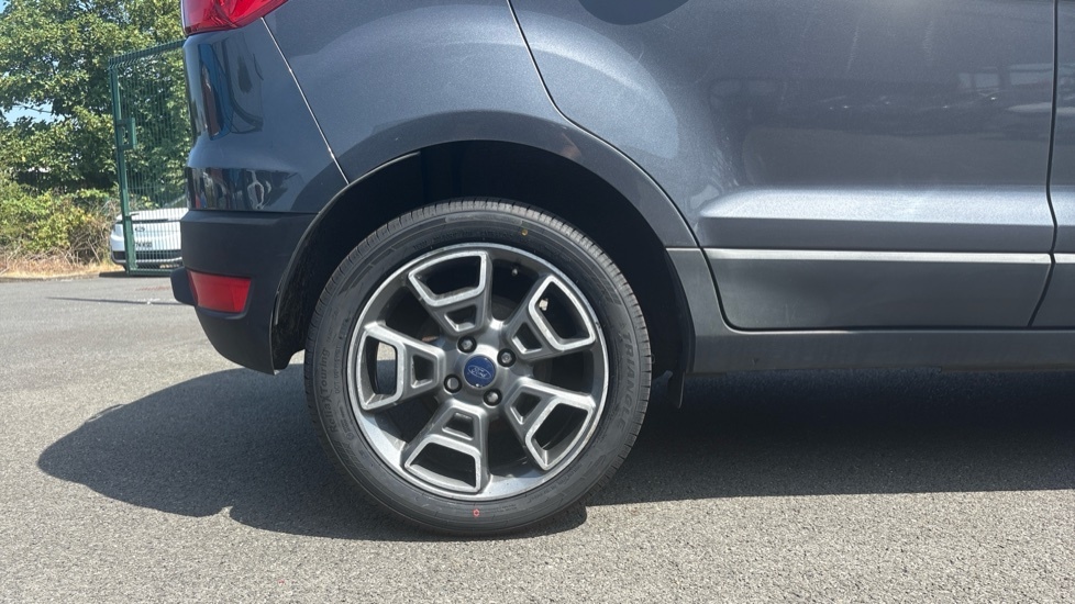 Ford Ecosport White #7