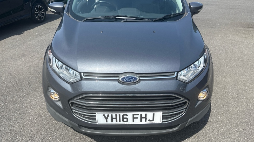 Ford Ecosport White #8