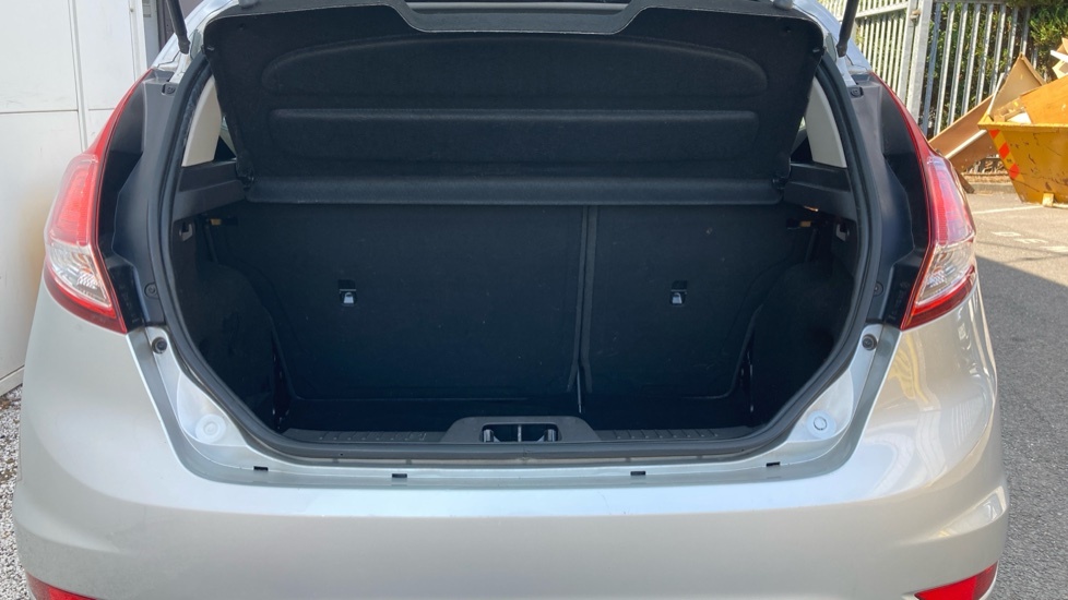 Ford Fiesta Zetec LP15GHK Silver #4