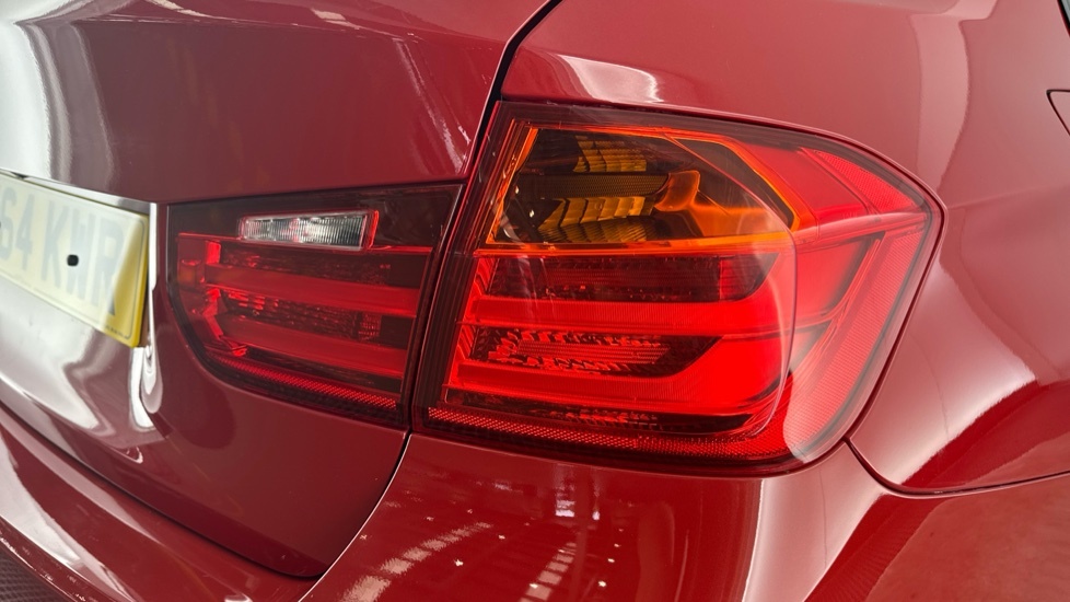 BMW 3 Series Saloon Red #22