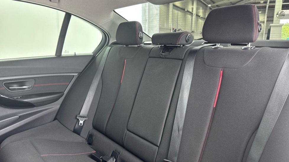 BMW 3 Series Saloon Red #12