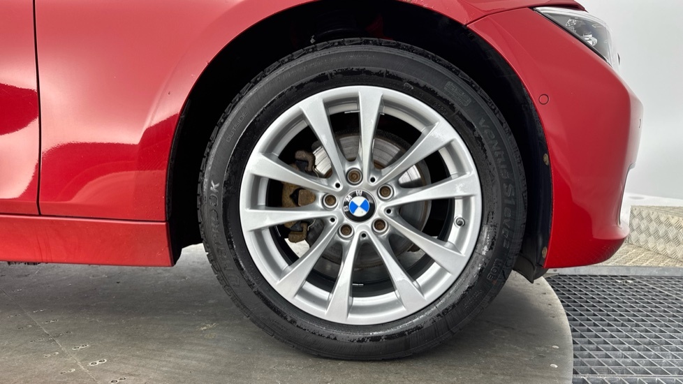 BMW 3 Series Saloon Red #14