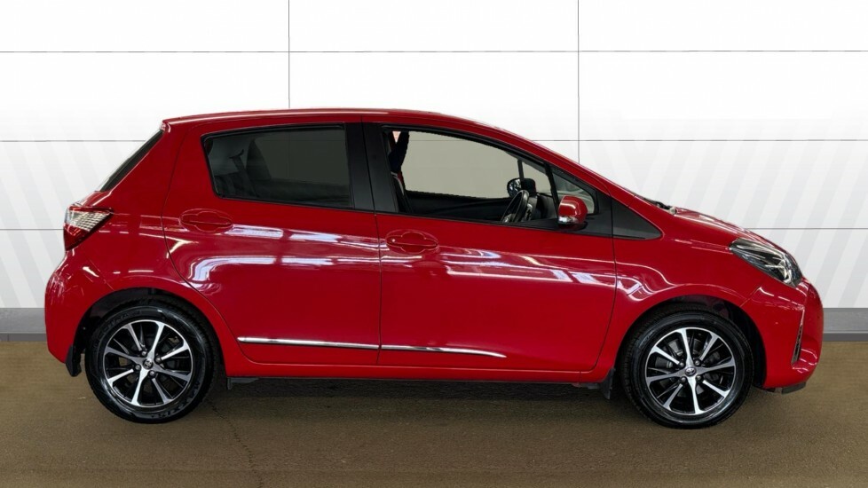 Toyota Yaris Icon Tech FL67HCX Red #5