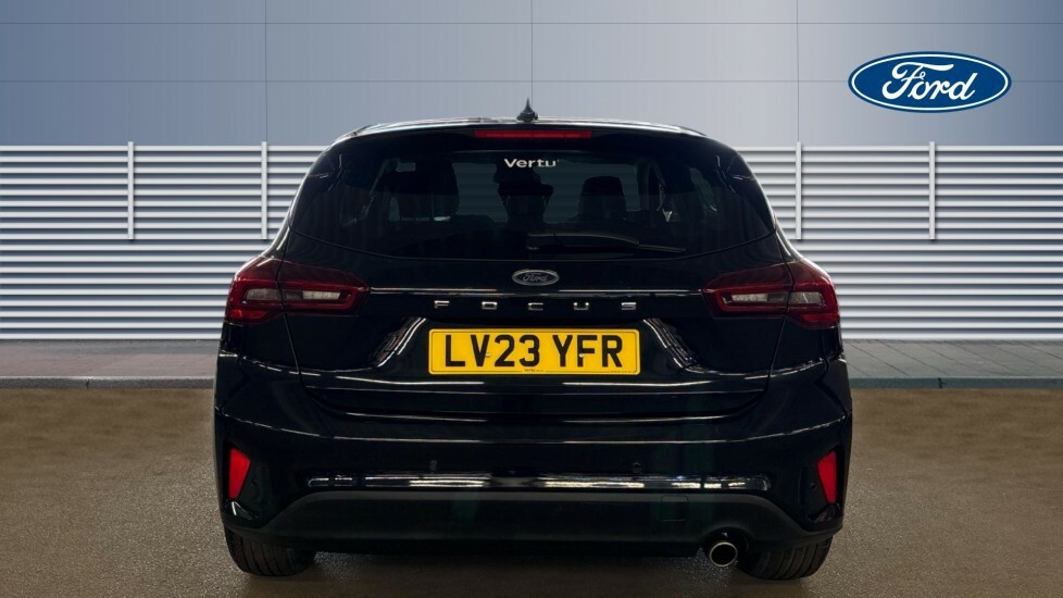 Ford Focus Titanium Black #6