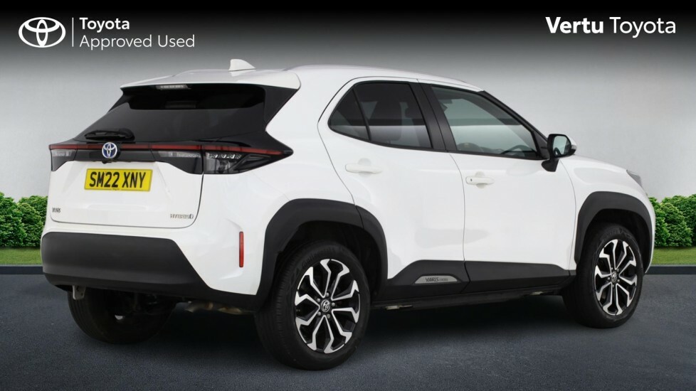 Toyota Yaris Cross Design SM22XNY White #2