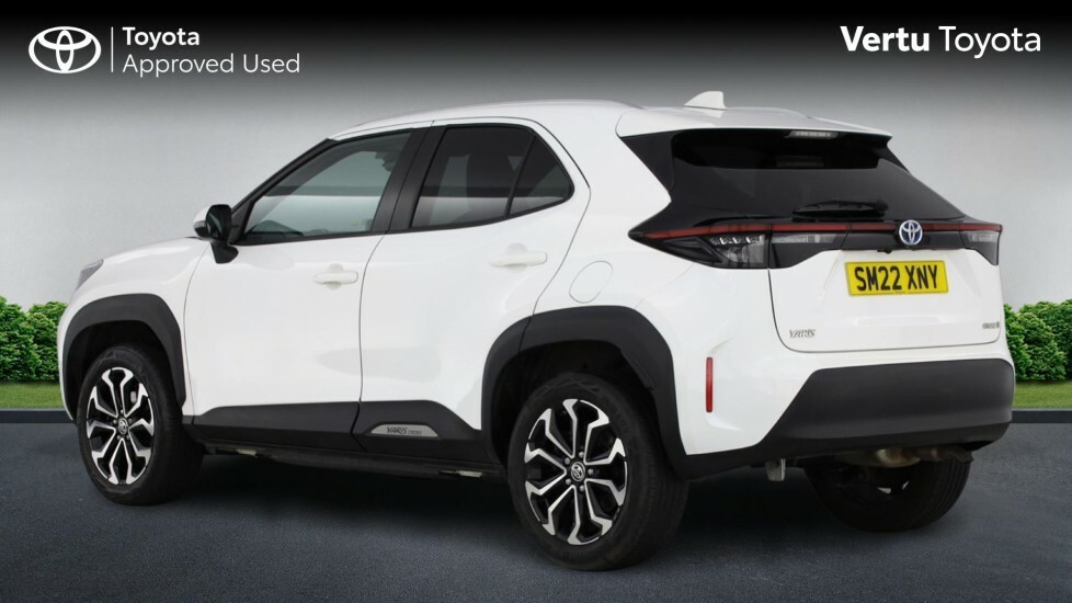 Toyota Yaris Cross Design SM22XNY White #4