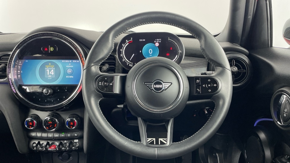 Mini Hatch Cooper Exclusive HV24RZL Red #5