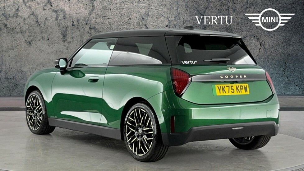 Mini Hatch C Exclusive YK75KPW Green #2