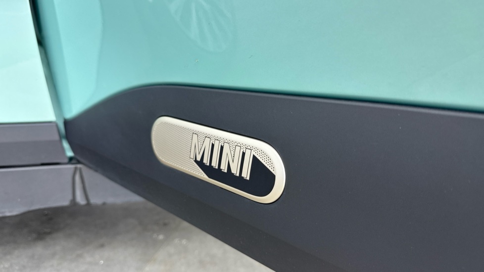 Mini Aceman 160Kw Se Exclusive Level 2 54Kwh Red #28