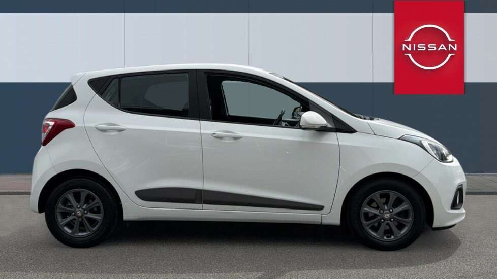 Hyundai I10 Premium White #5