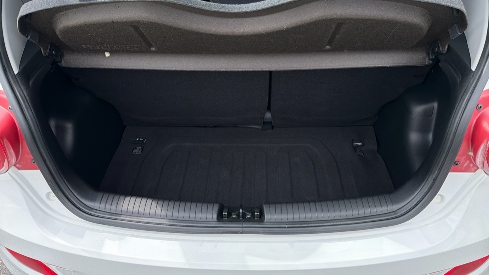 Hyundai I10 Premium White #4