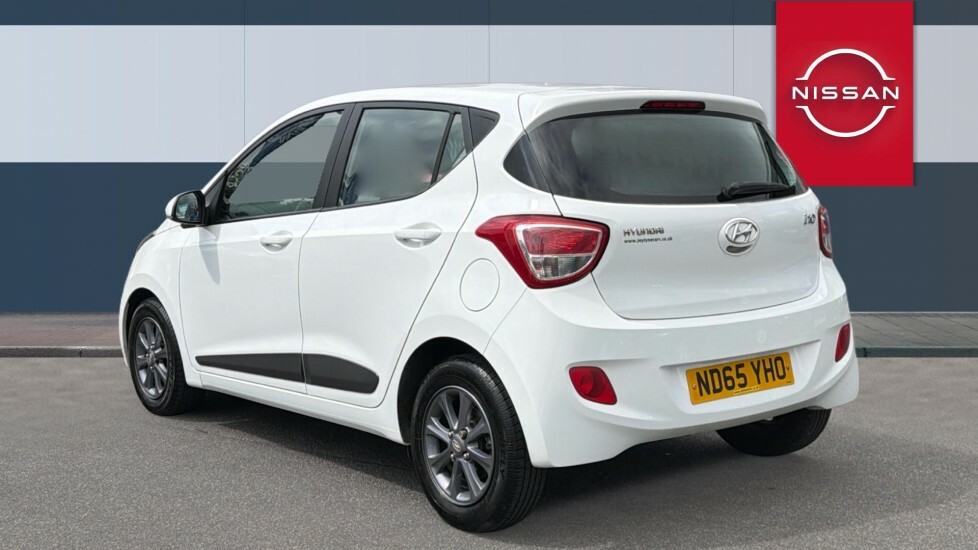 Hyundai I10 Premium White #2
