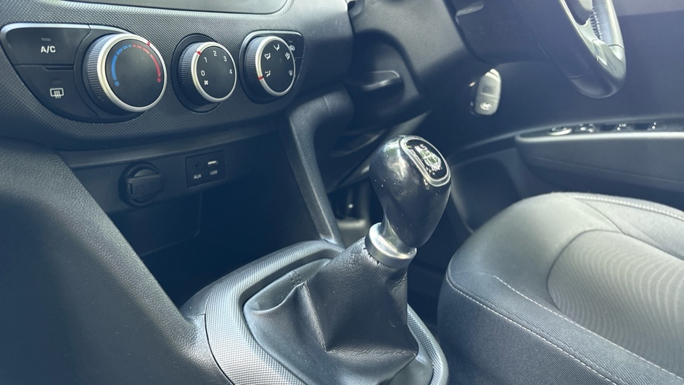 Hyundai I10 Play Blue #13