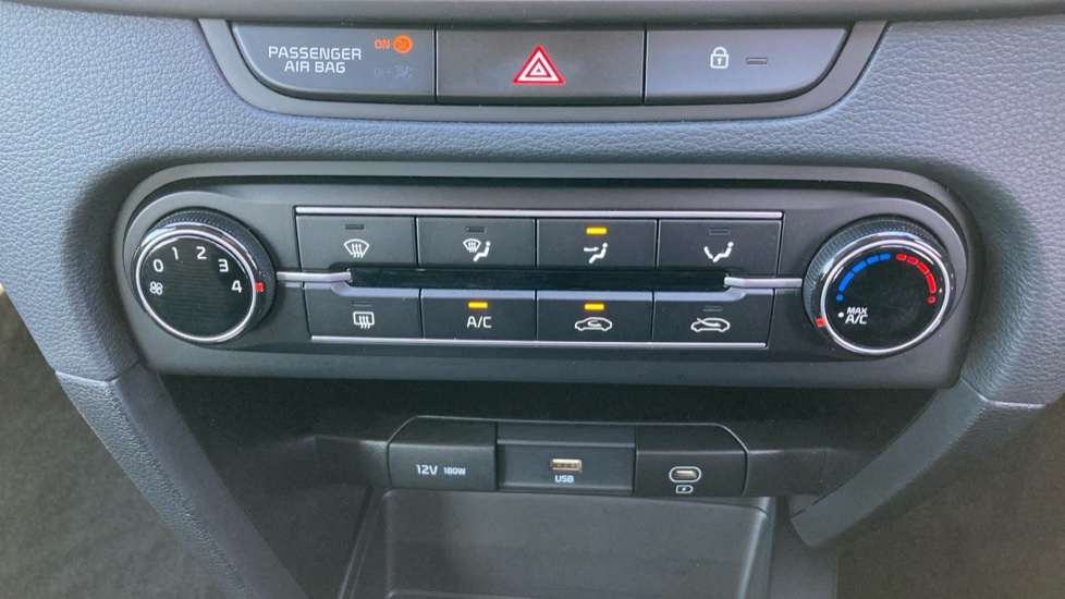 Kia Ceed 1.5T Gdi Isg 138 2 Red #24