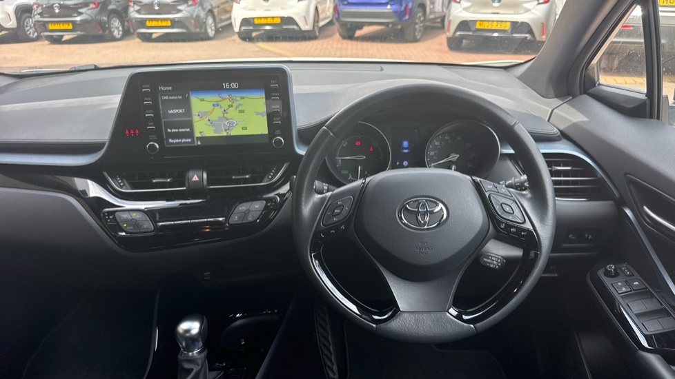Toyota C-Hr Design White #6