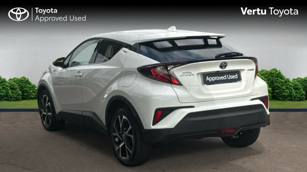 Toyota C-Hr Design White #4