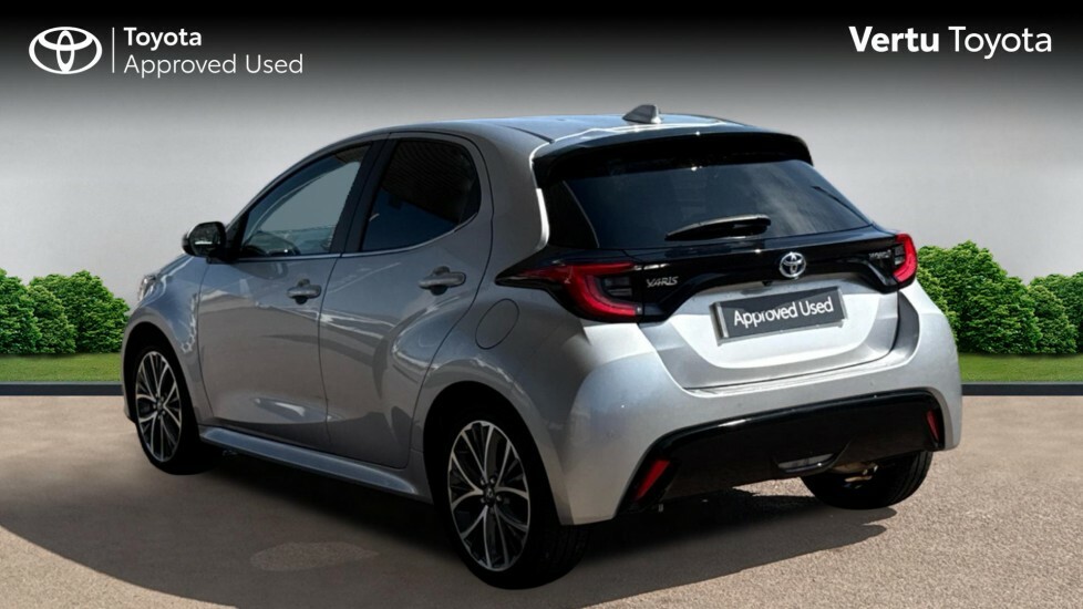 Toyota Yaris Excel Silver #4