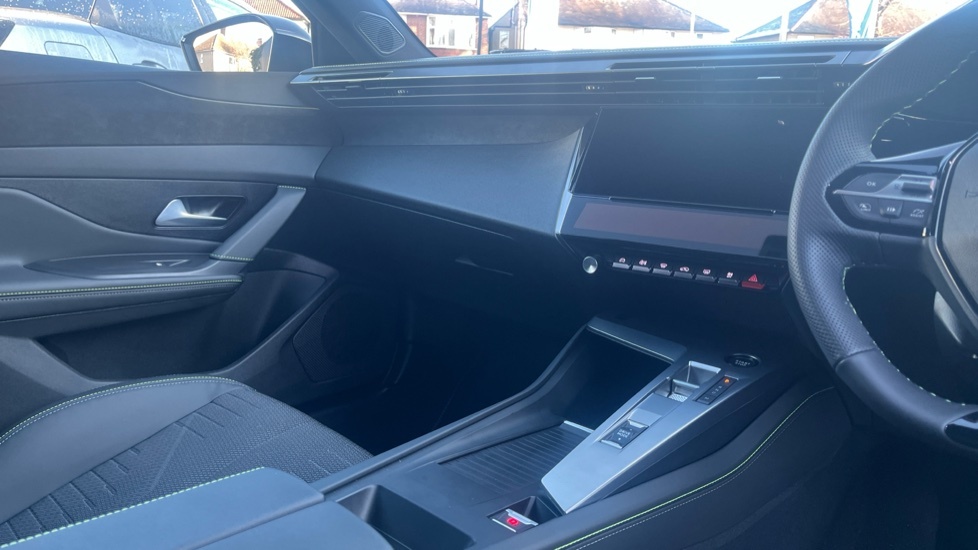 Peugeot 308 1.2 Puretech Active Premium Hatchback E #14