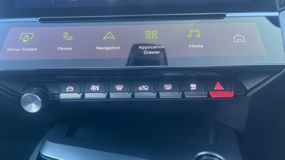 Peugeot 308 1.2 Puretech Active Premium Hatchback E #19