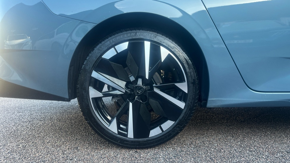 Peugeot 308 1.2 Puretech Active Premium Hatchback E #7