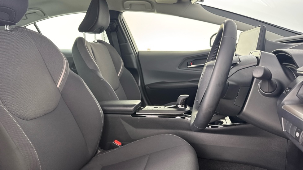 Toyota Prius Excel #12