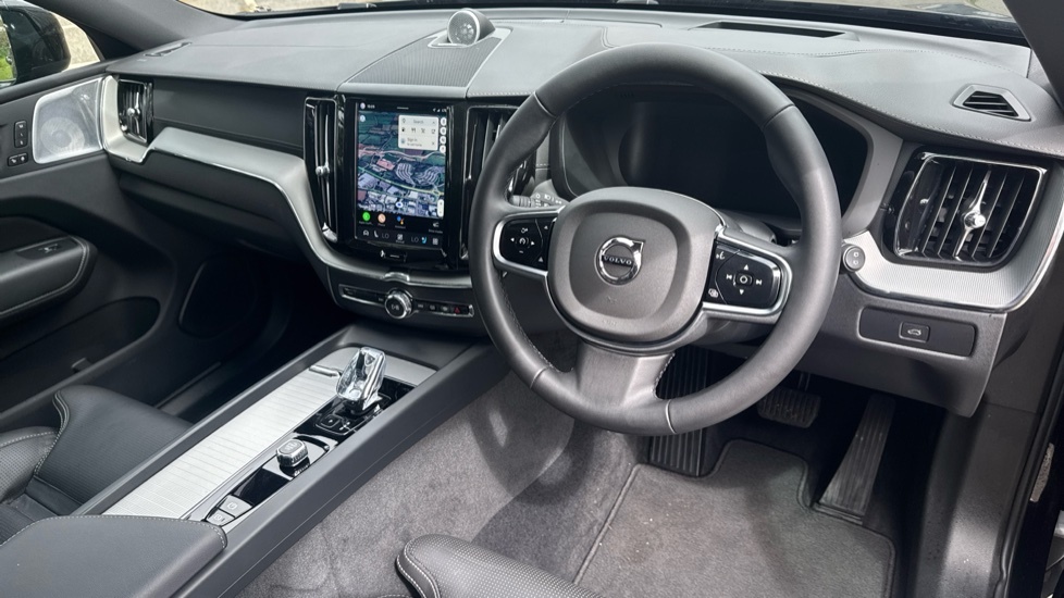 Volvo XC60 Ultra Black Edition Black #4