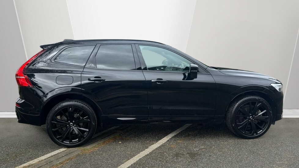 Volvo XC60 Ultra Black Edition Black #3