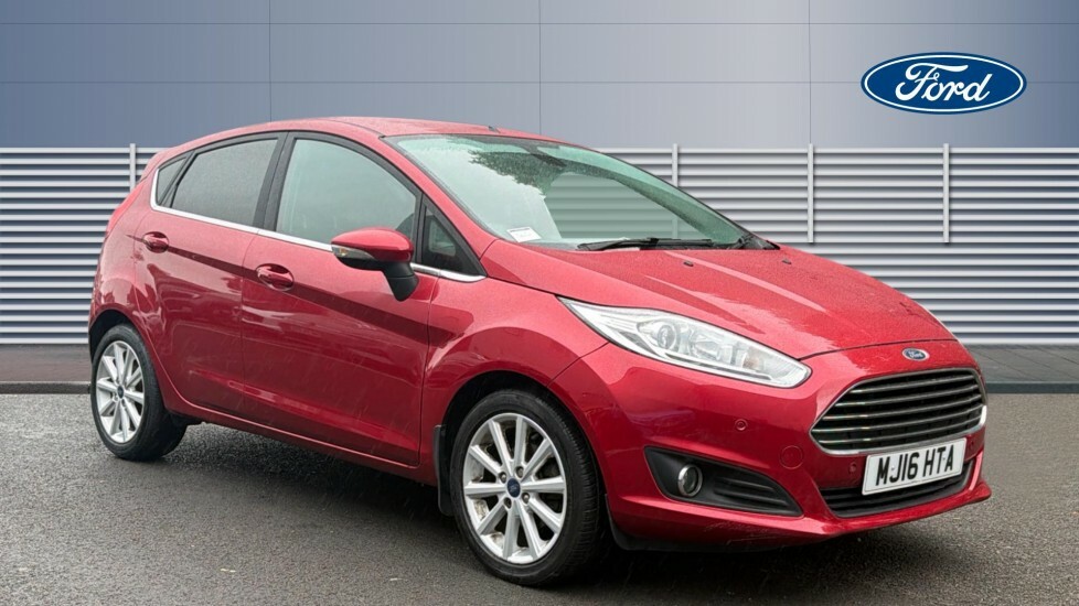 Ford Fiesta Titanium Red