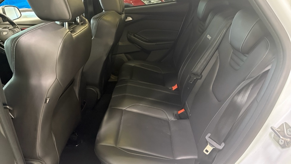 Ford Focus 1.0 Ecoboost Zetec Edition #16