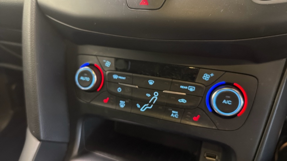 Ford Focus 1.0 Ecoboost Zetec Edition #34