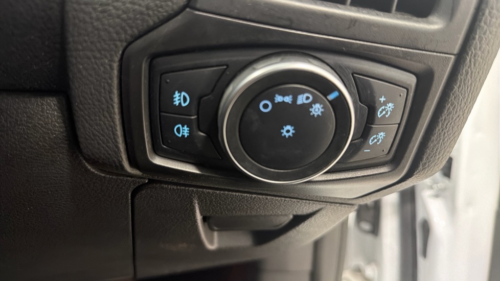 Ford Focus 1.0 Ecoboost Zetec Edition #32