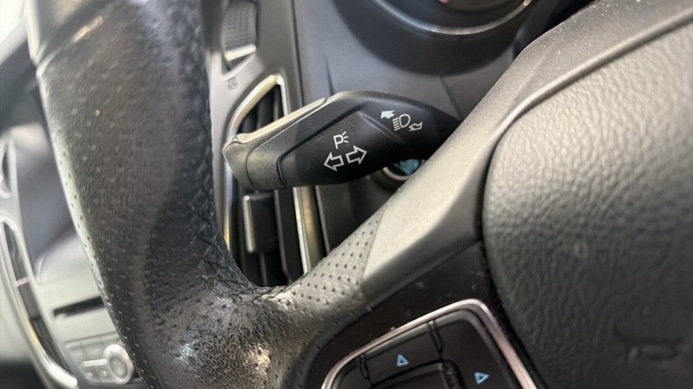 Ford Focus 1.0 Ecoboost Zetec Edition #40