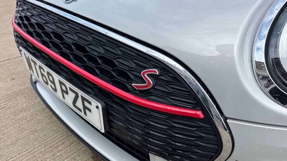 Mini Clubman Cooper Classic Red #24