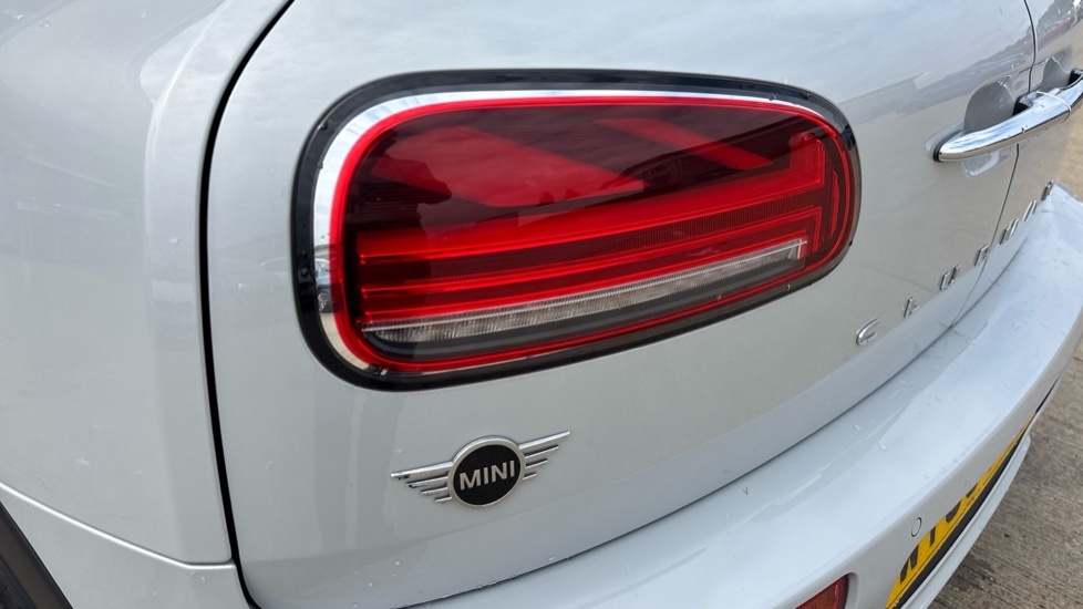 Mini Clubman Cooper Classic Red #30