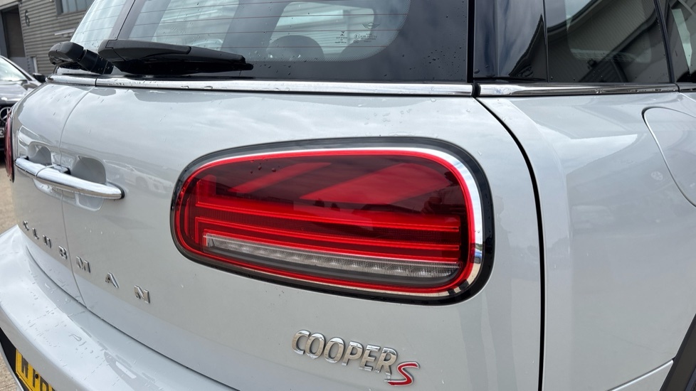 Mini Clubman Cooper Classic Red #21