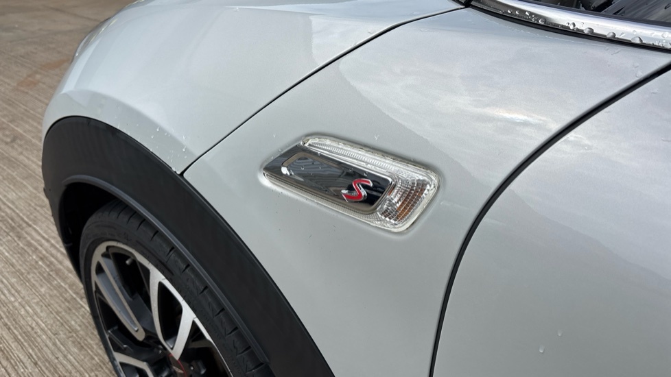 Mini Clubman Cooper Classic Red #27