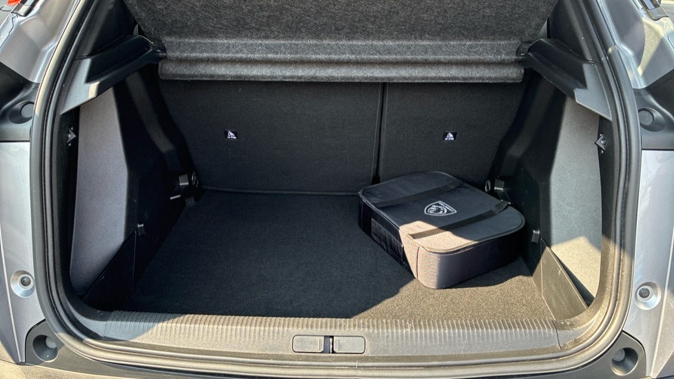 Peugeot e-2008 Allure Grey #4