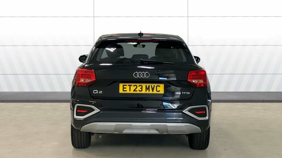 Audi Q2 Sport Black #6