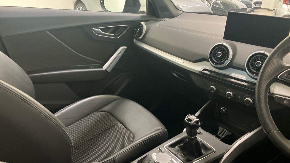 Audi Q2 Black Edition 35 Tfsi 150 Ps S Tronic Blue #14