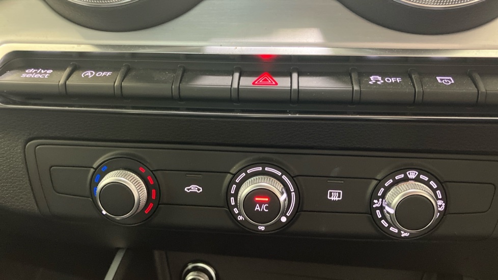 Audi Q2 Black Edition 35 Tfsi 150 Ps S Tronic Blue #20