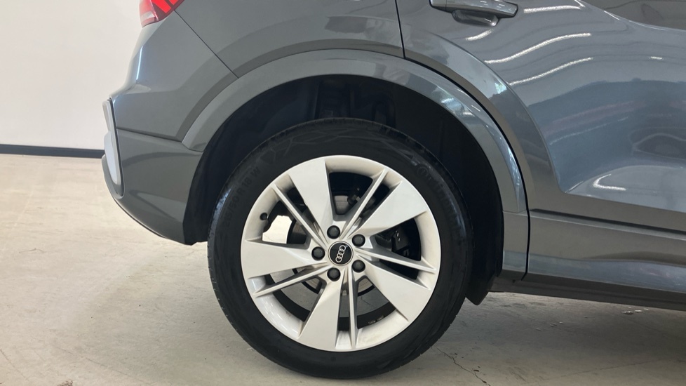 Audi Q2 Black Edition 35 Tfsi 150 Ps S Tronic Blue #7